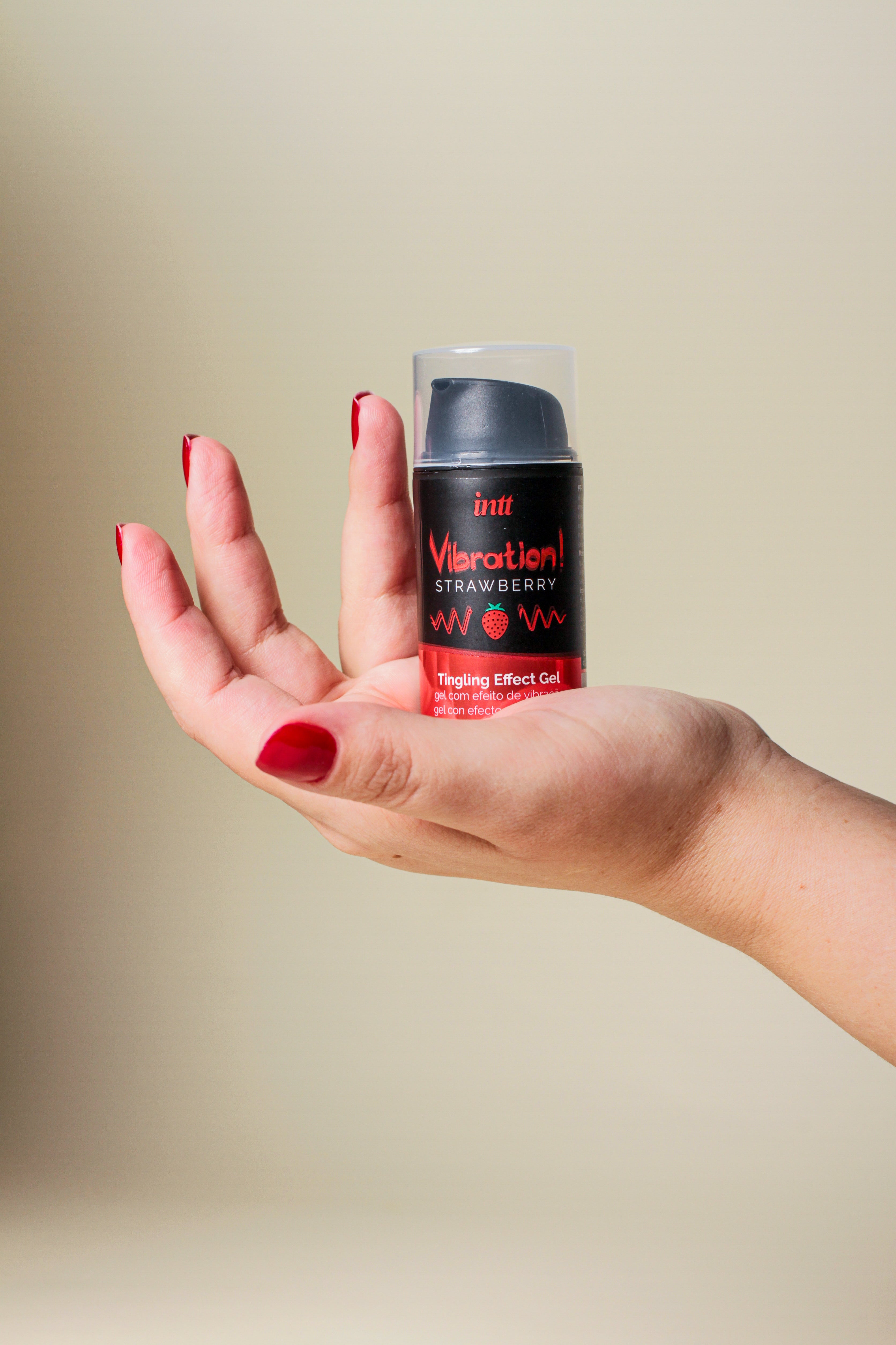 intt-strawberry-vibration-stimulierendes-intimgel-erdbeere image 4