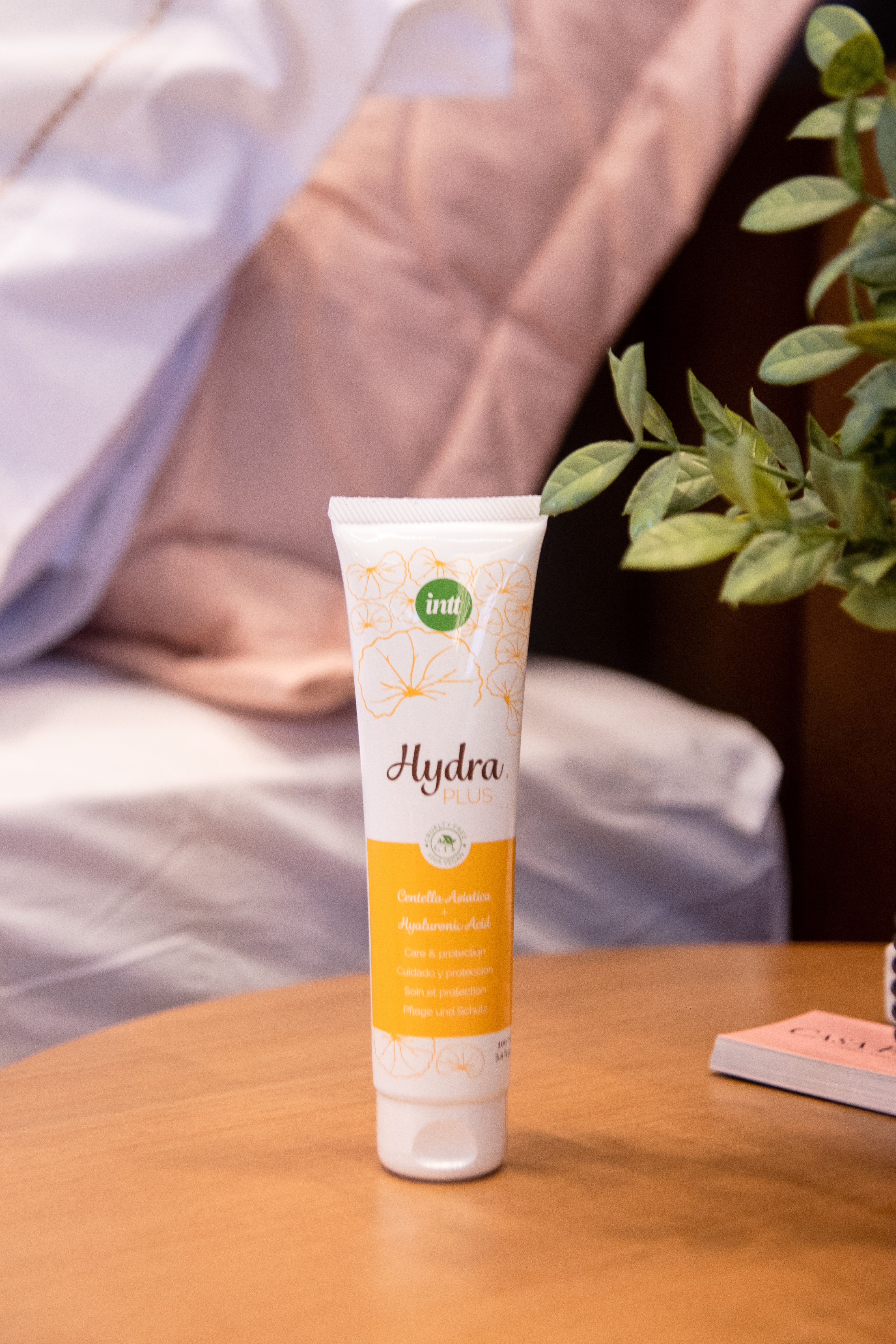 intt-hydra-plus-vegan-lubricant-feuchtigkeitsspendendes-gleitgel image 2